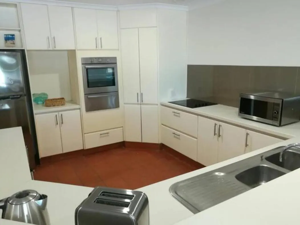 Main Street-Ailrie Apartment 埃尔利海滩